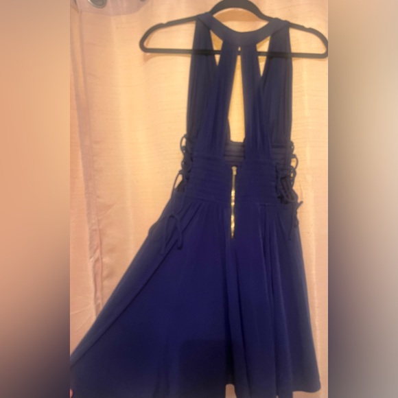 Express dress - Picture 3 of 6